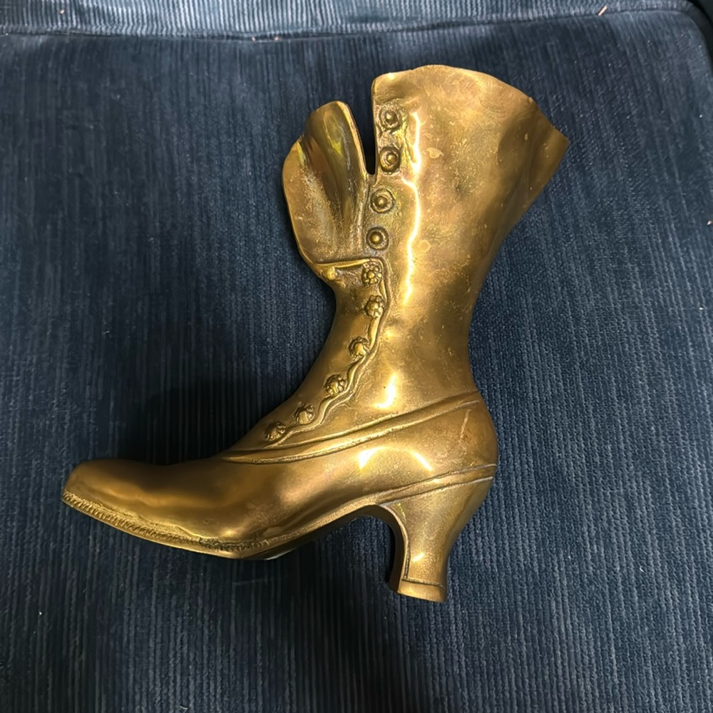 Brass boot
